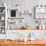 چگونه دیوار آشپزخانه را با ایده های جالب و خلاقانه تزیین کنیم؟